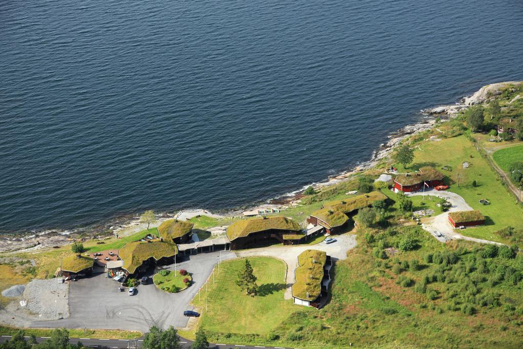 Brekkestranda Fjordhotel Brekke  Bagian luar foto