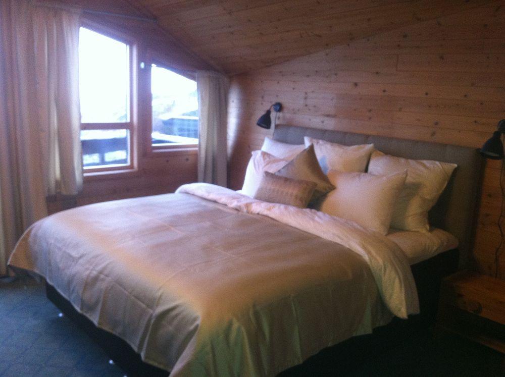 Brekkestranda Fjordhotel Brekke  Bagian luar foto
