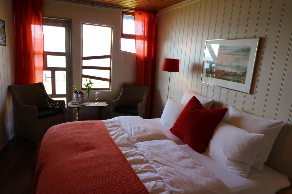 Brekkestranda Fjordhotel Brekke  Bagian luar foto