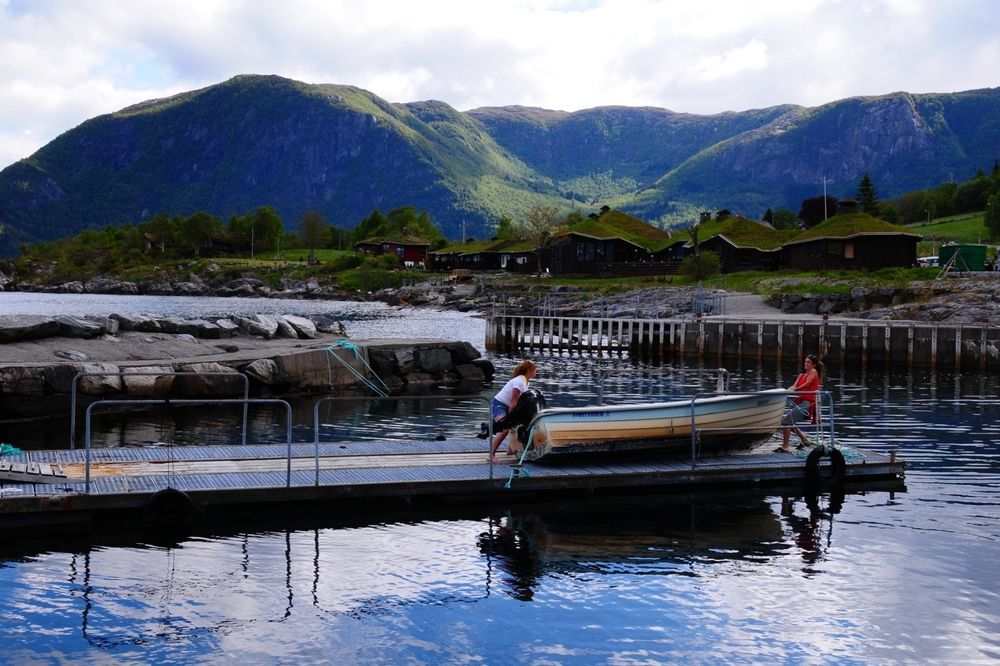 Brekkestranda Fjordhotel Brekke  Bagian luar foto